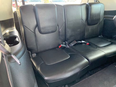 Used 2023 Nissan Armada SV image 43