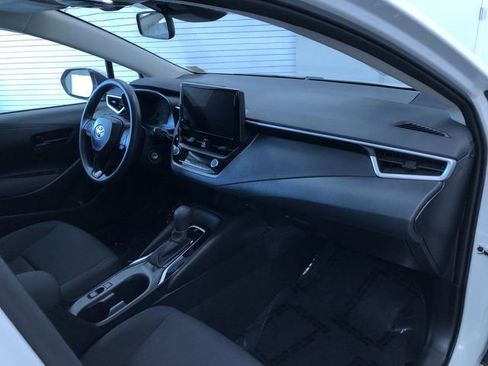 Certified 2025 Toyota Corolla LE image 23