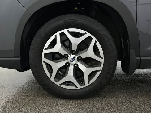 Used 2020 Subaru Forester Premium AWD/4WD image 36