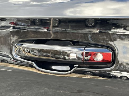 Used 2024 Chevrolet Tahoe LS image 31