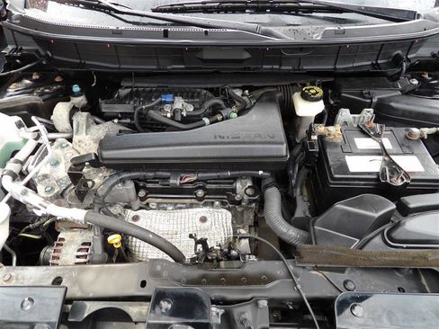 Used 2015 Nissan Rogue S image 22