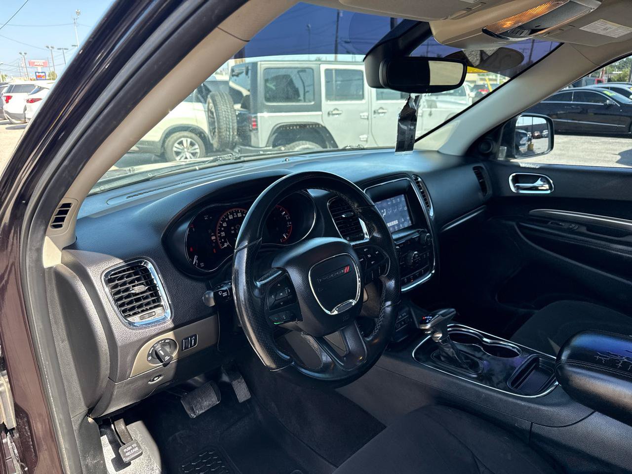 Used 2018 Dodge Durango SXT w/ 3rd Row Seating Group RWD image 9