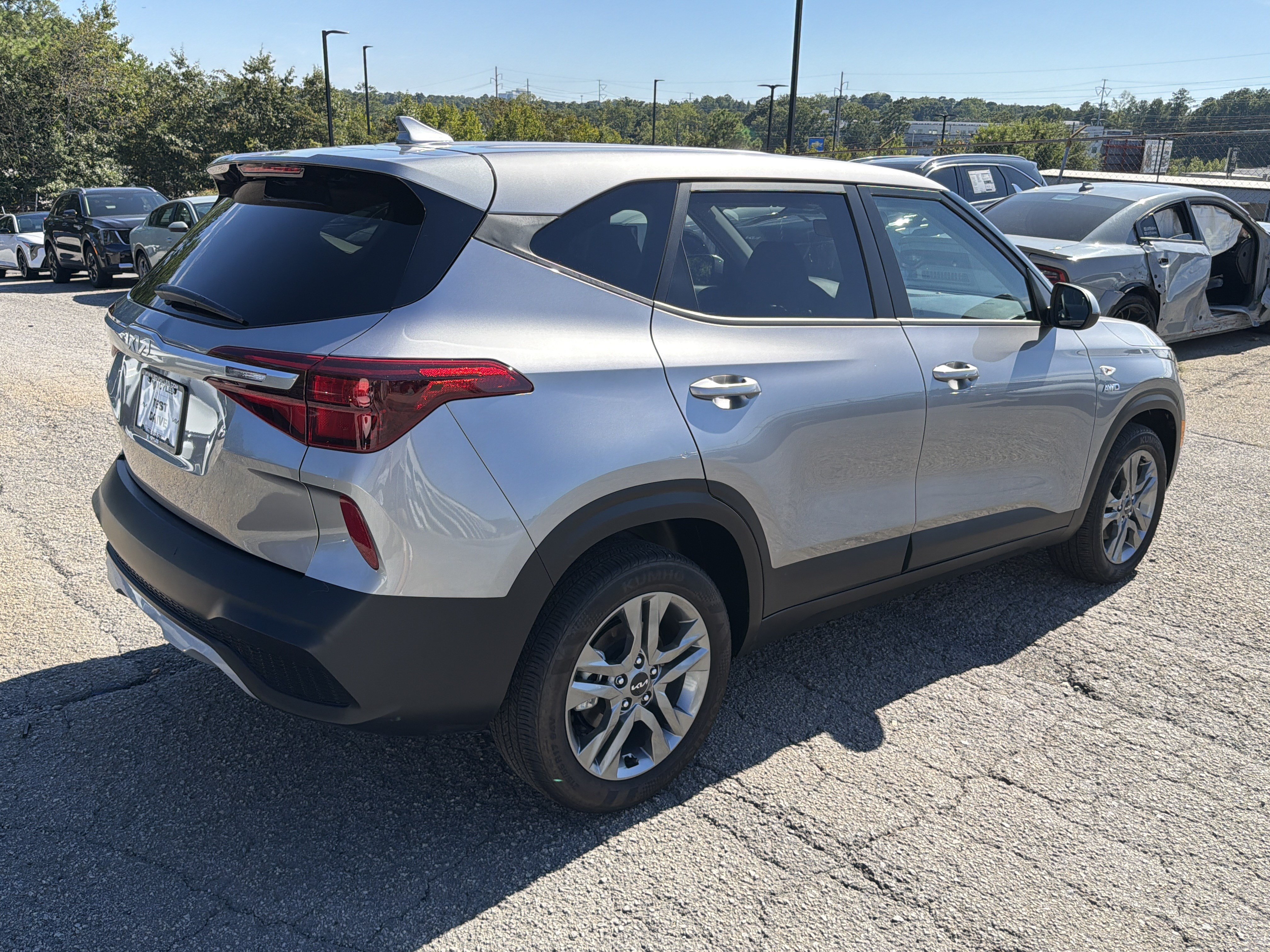 Used 2022 Kia Seltos LX AWD/4WD image 7