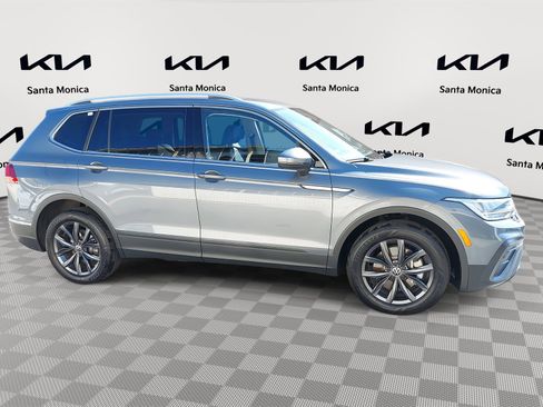 Used 2022 Volkswagen Tiguan SE image 4