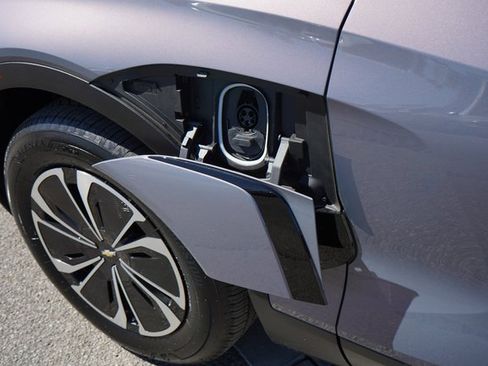 New 2026 Chevrolet Blazer EV LT image 11