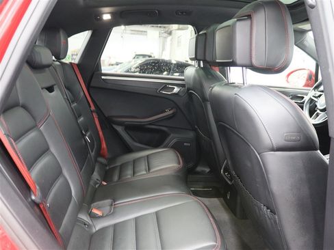 Used 2018 Porsche Macan GTS AWD/4WD image 22