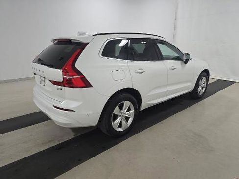 Used 2022 Volvo XC60 B5 Momentum AWD/4WD image 3