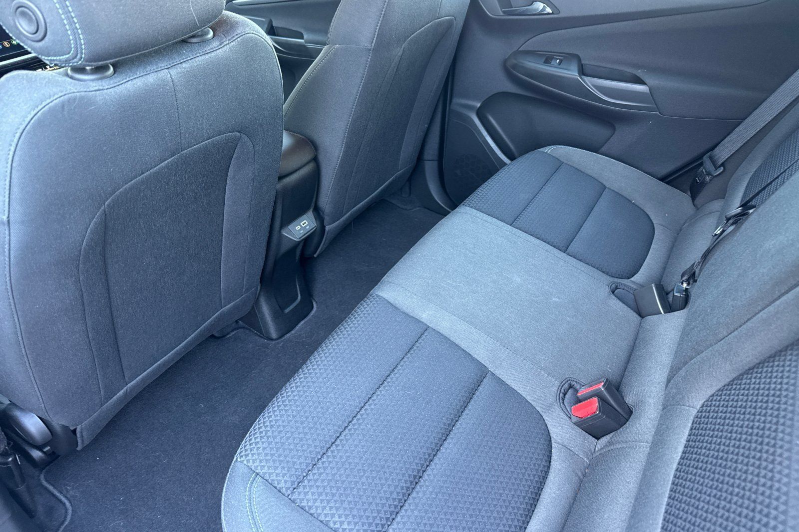 Used 2023 Chevrolet Bolt EUV LT FWD image 15