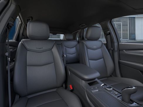 New 2025 Cadillac XT5 Luxury image 16