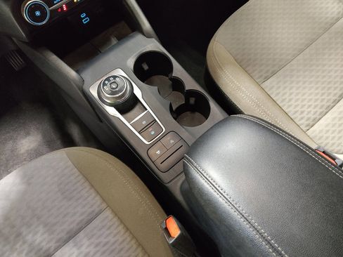 Used 2022 Ford Escape SE w/ Cold Weather Package image 26