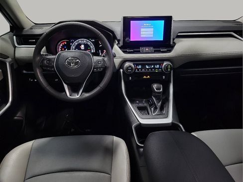 Used 2023 Toyota RAV4 XLE Premium FWD image 8