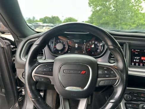 Used 2019 Dodge Challenger SXT w/ Driver Convenience Group AWD/4WD image 13