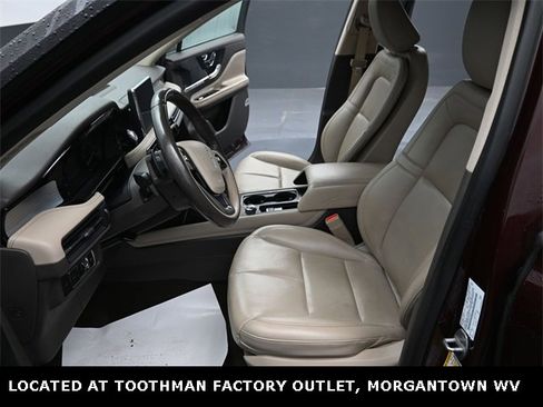 Used 2021 Lincoln Corsair Standard w/ Equipment Group 101A image 16