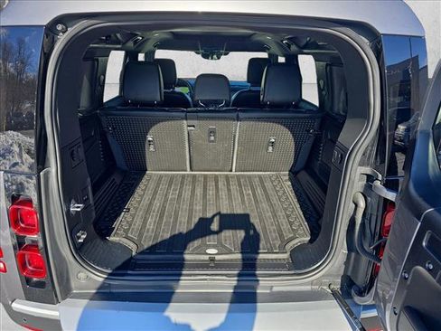 Certified 2024 Land Rover Defender 110 S image 7