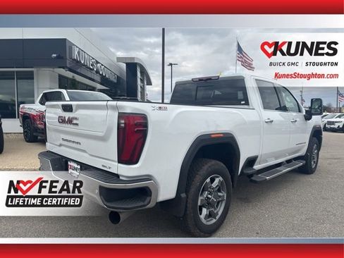 Used 2025 GMC Sierra 2500 SLT w/ SLT Premium Package image 11