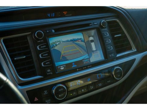 Used 2018 Toyota Highlander Limited Platinum image 24