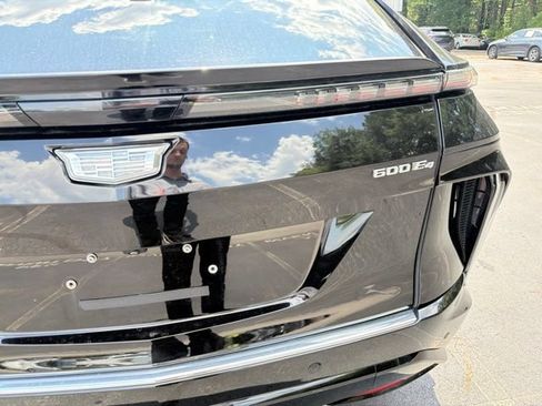 Used 2024 Cadillac Lyriq Luxury AWD/4WD image 11