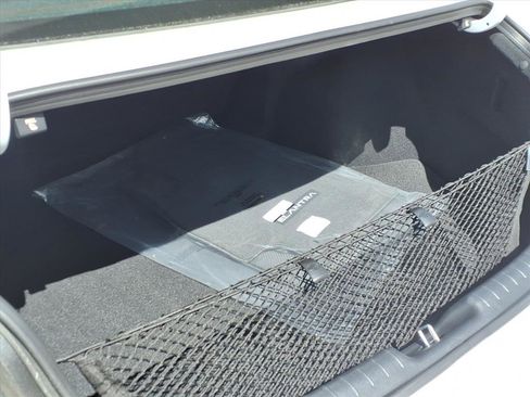 Used 2025 Hyundai Elantra SEL image 25