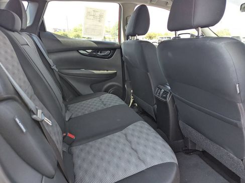 Used 2021 Nissan Rogue Sport SV AWD/4WD image 31