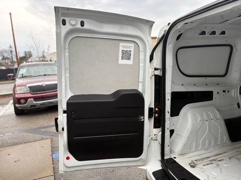 Used 2021 RAM ProMaster City Tradesman SLT image 19