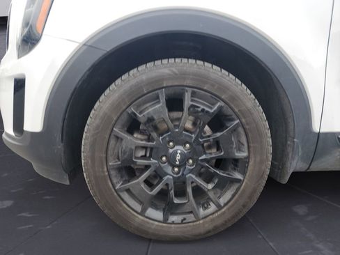 Used 2022 Kia Telluride EX w/ EX Premium Package image 13