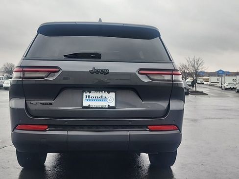 Used 2023 Jeep Grand Cherokee L Laredo image 6