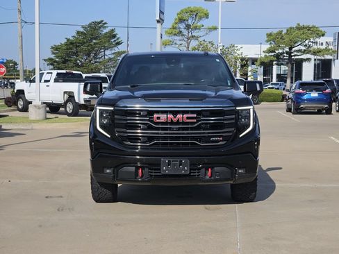 Used 2023 GMC Sierra 1500 AT4 AWD/4WD image 2