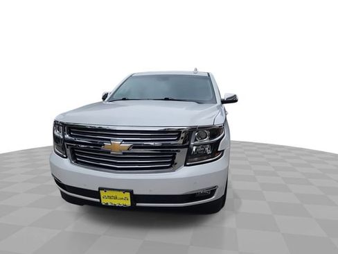 Used 2019 Chevrolet Tahoe Premier RWD image 3