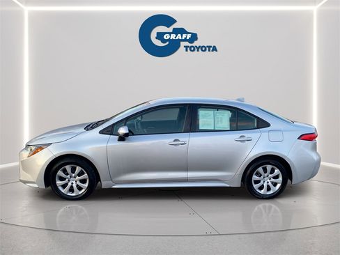Used 2020 Toyota Corolla LE image 11