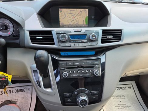 Used 2011 Honda Odyssey EX-L image 19