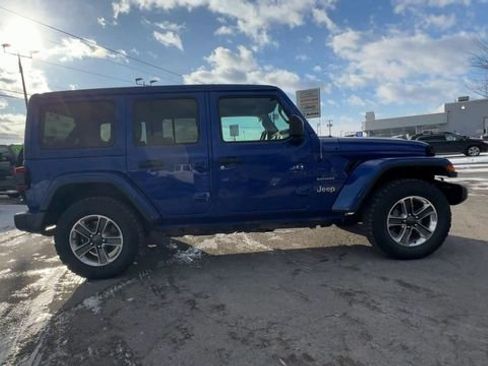 Used 2020 Jeep Wrangler Unlimited Sahara AWD/4WD image 9