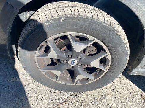 Used 2018 Subaru Crosstrek 2.0i Premium w/ Eyesight System image 20