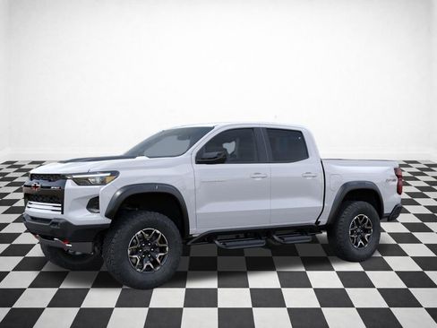 New 2026 Chevrolet Colorado ZR2 w/ Technology Package AWD/4WD image 2