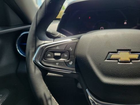 Used 2025 Chevrolet Trax LT w/ Driver Confidence Package FWD image 17