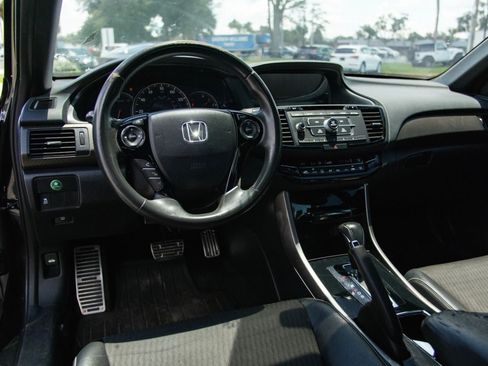 Used 2016 Honda Accord Sport image 17