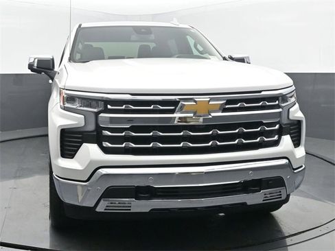Used 2025 Chevrolet Silverado 1500 LTZ image 8