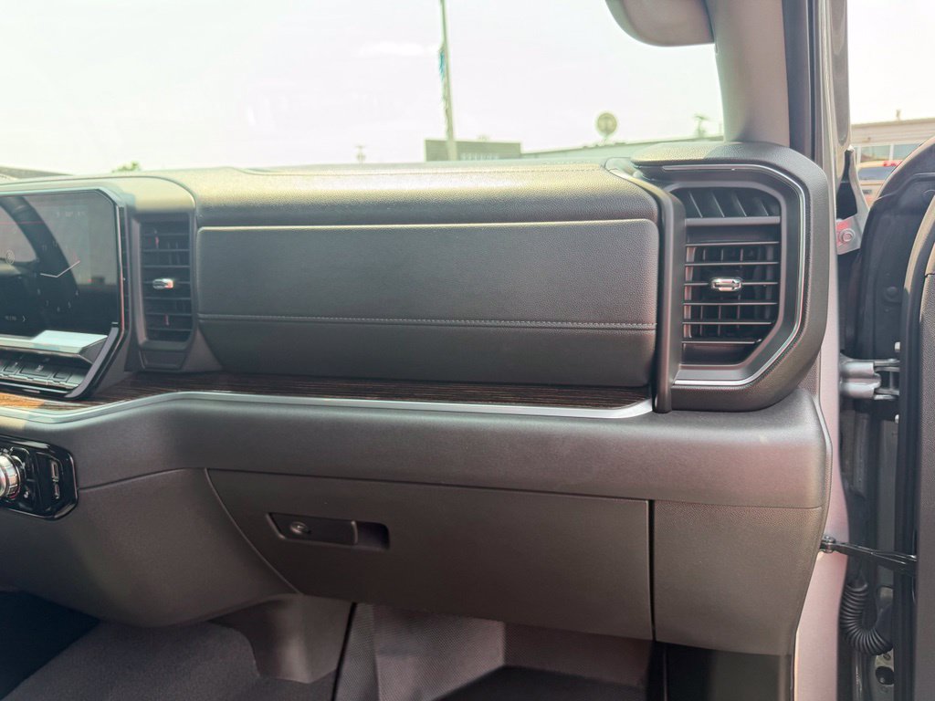 Used 2025 GMC Sierra 1500 Elevation RWD image 32