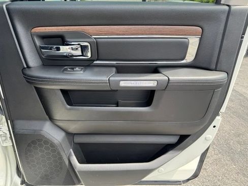 Used 2018 RAM 2500 Laramie w/ Convenience Group AWD/4WD image 18