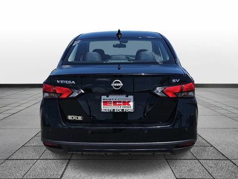 Used 2023 Nissan Versa SV FWD image 6