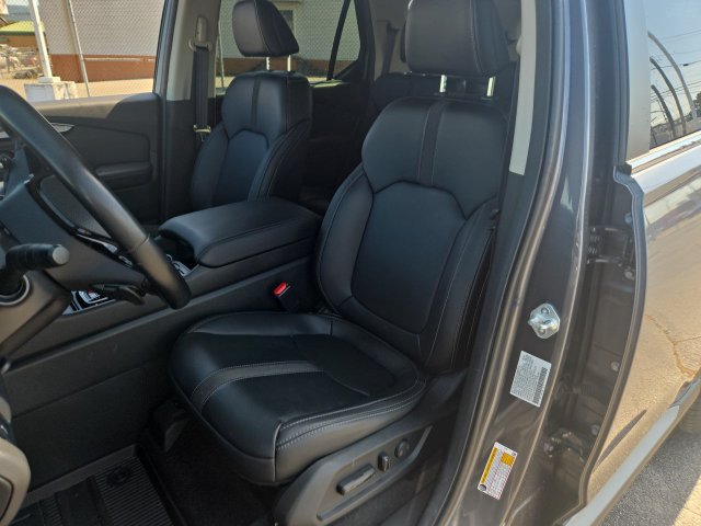 Used 2025 Honda Pilot EX-L image 11