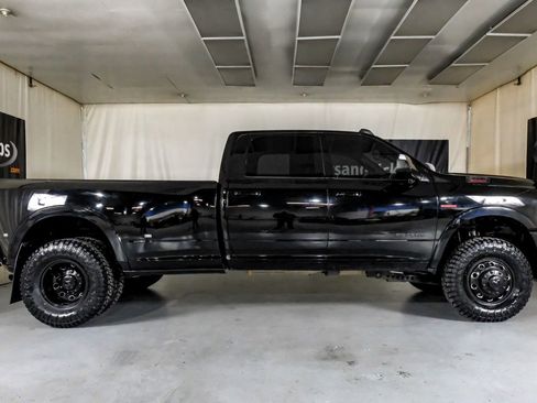 Used 2021 RAM 3500 Laramie w/ Night Edition image 5