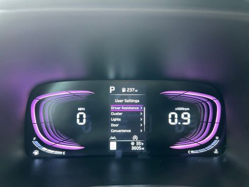 Used 2025 Kia Soul LX image 16