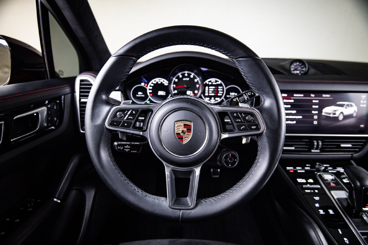 Certified 2022 Porsche Cayenne GTS AWD/4WD image 26