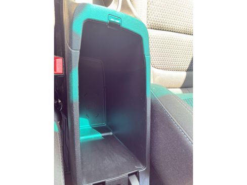 Used 2023 Chevrolet Bolt LT FWD image 38