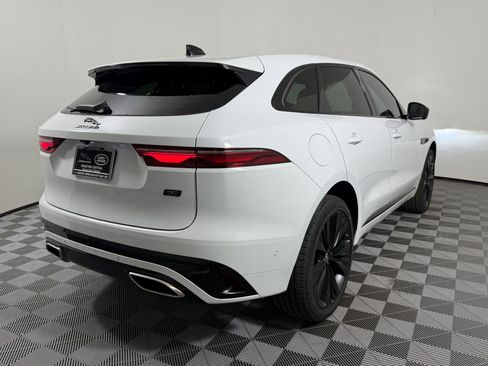 New 2026 Jaguar F-PACE R-Dynamic S image 9