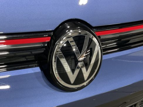 Used 2025 Volkswagen GTI SE FWD image 6