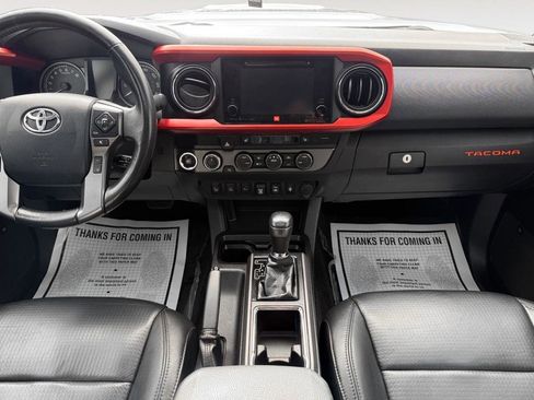 Used 2019 Toyota Tacoma TRD Sport AWD/4WD image 17