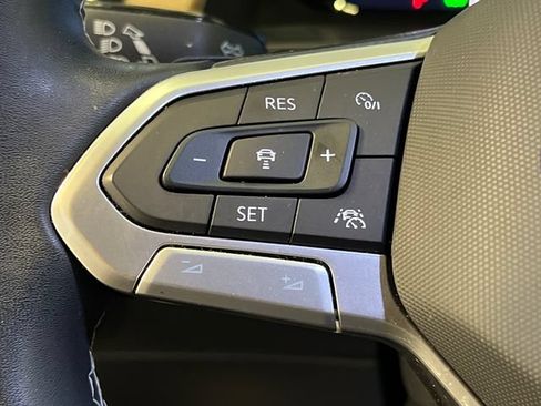 Certified 2024 Volkswagen Atlas SE FWD image 21
