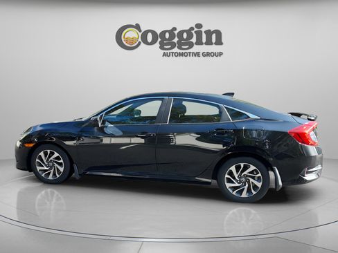 Used 2017 Honda Civic EX image 2