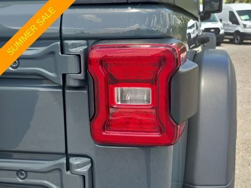 Used 2024 Jeep Wrangler Unlimited Rubicon 4xe AWD/4WD image 8
